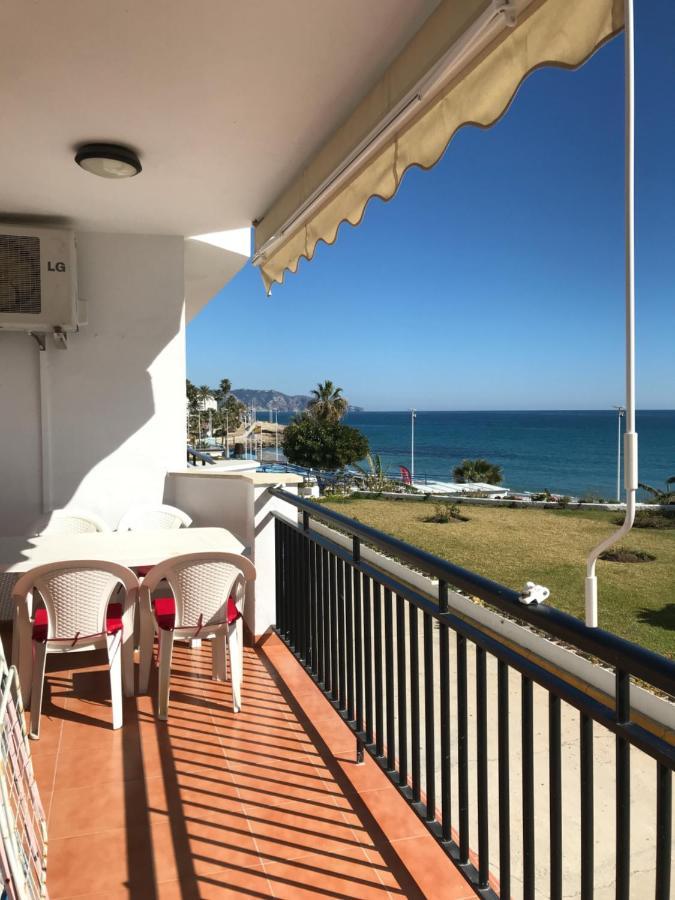 Apartamento a pie de playa. Nerja Exterior foto